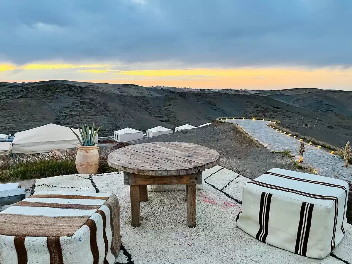 Sogni del deserto: Esplorare le meraviglie del deserto di Agafay