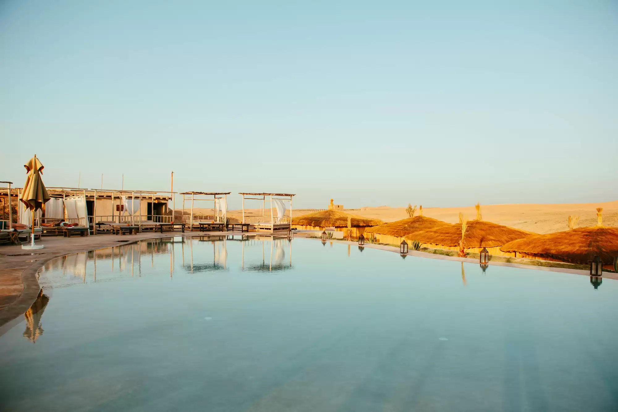 Piscine et déjeuner dans le Désert d'Agafay