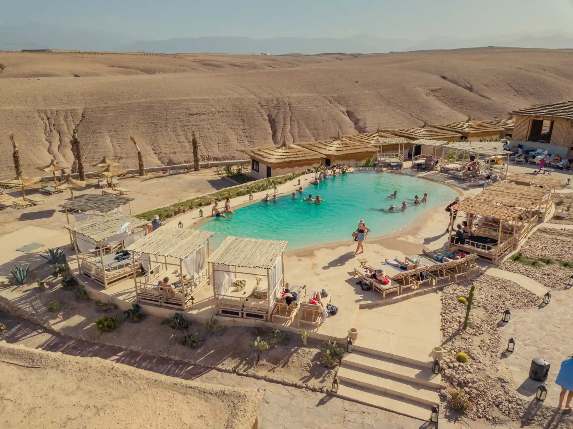 Piscine et déjeuner dans le Désert d'Agafay - Le Bedouin Agafay