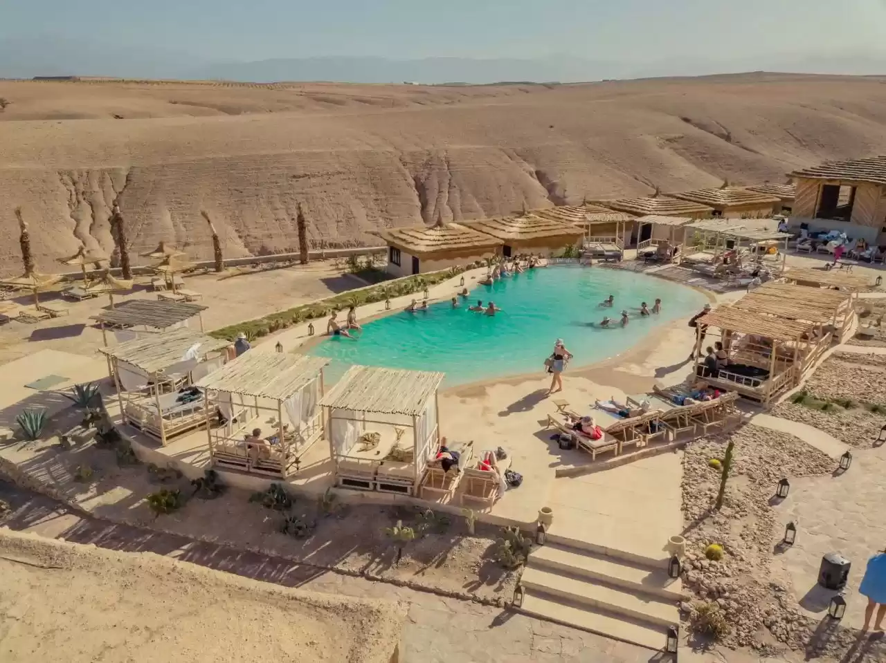 Access to the Swimming Pool + Lunch in the Desert + Transfer